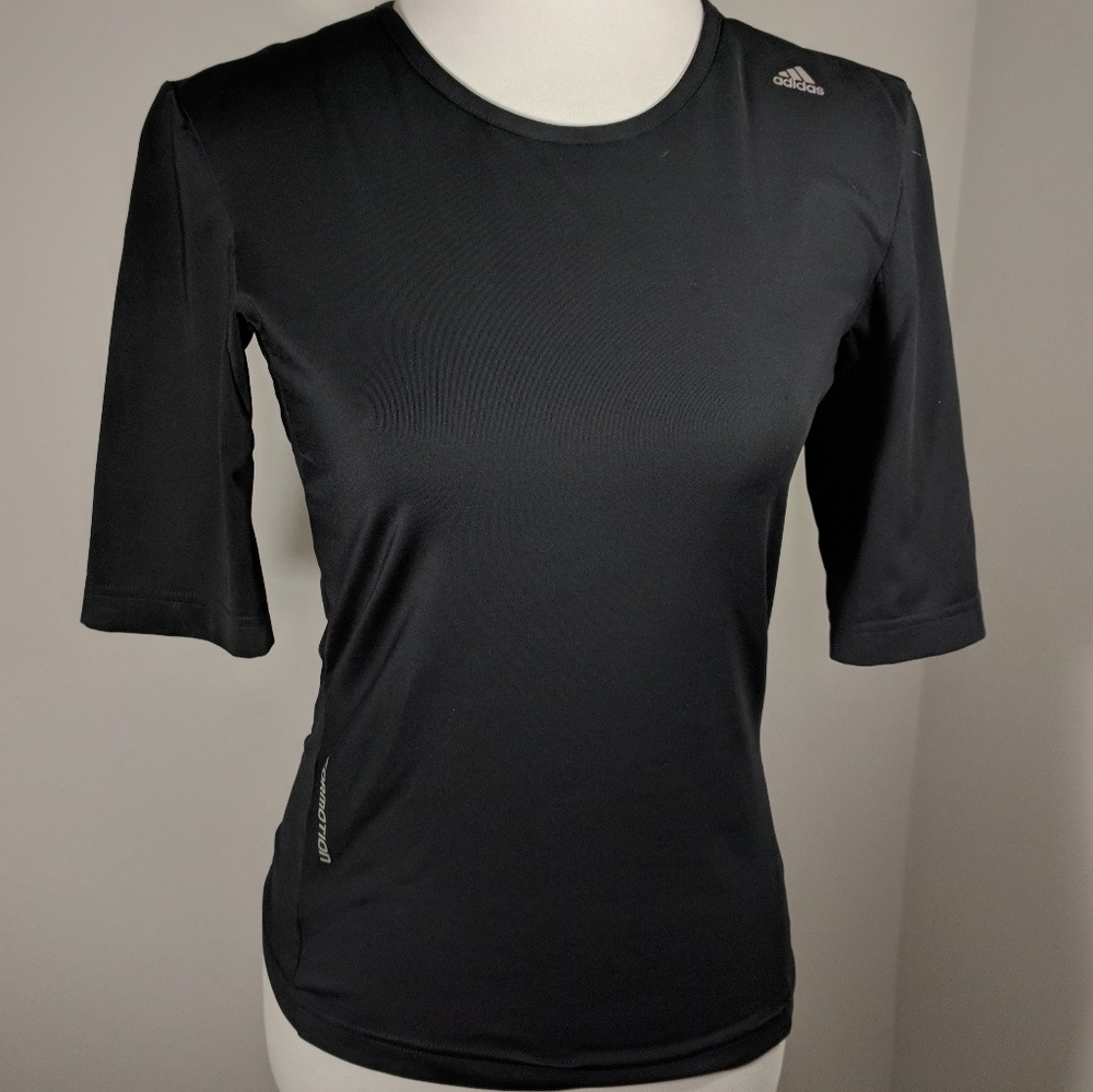 Adidas workout shirt elbow lenght